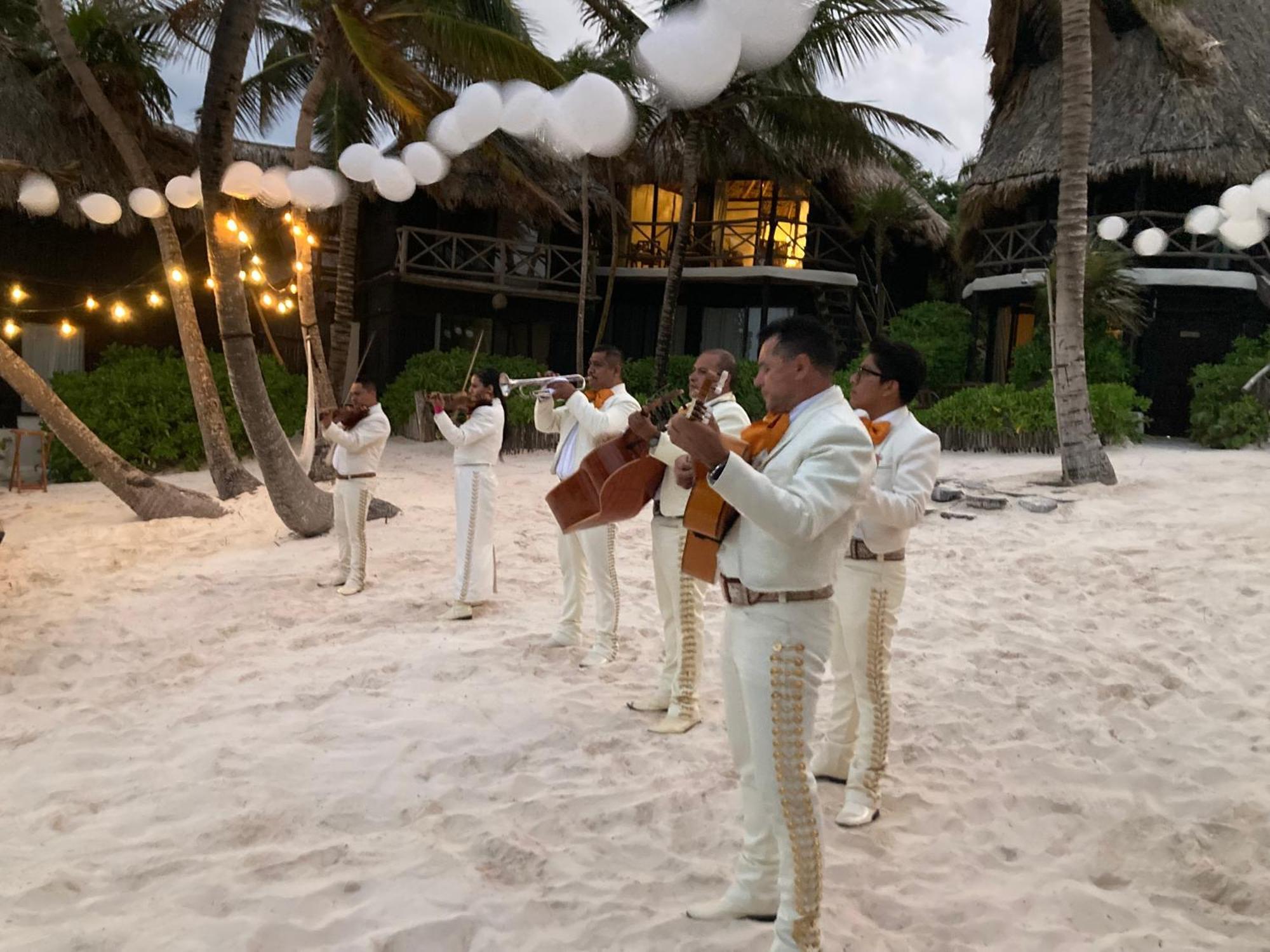 Luv Tulum Hotell Exteriör bild